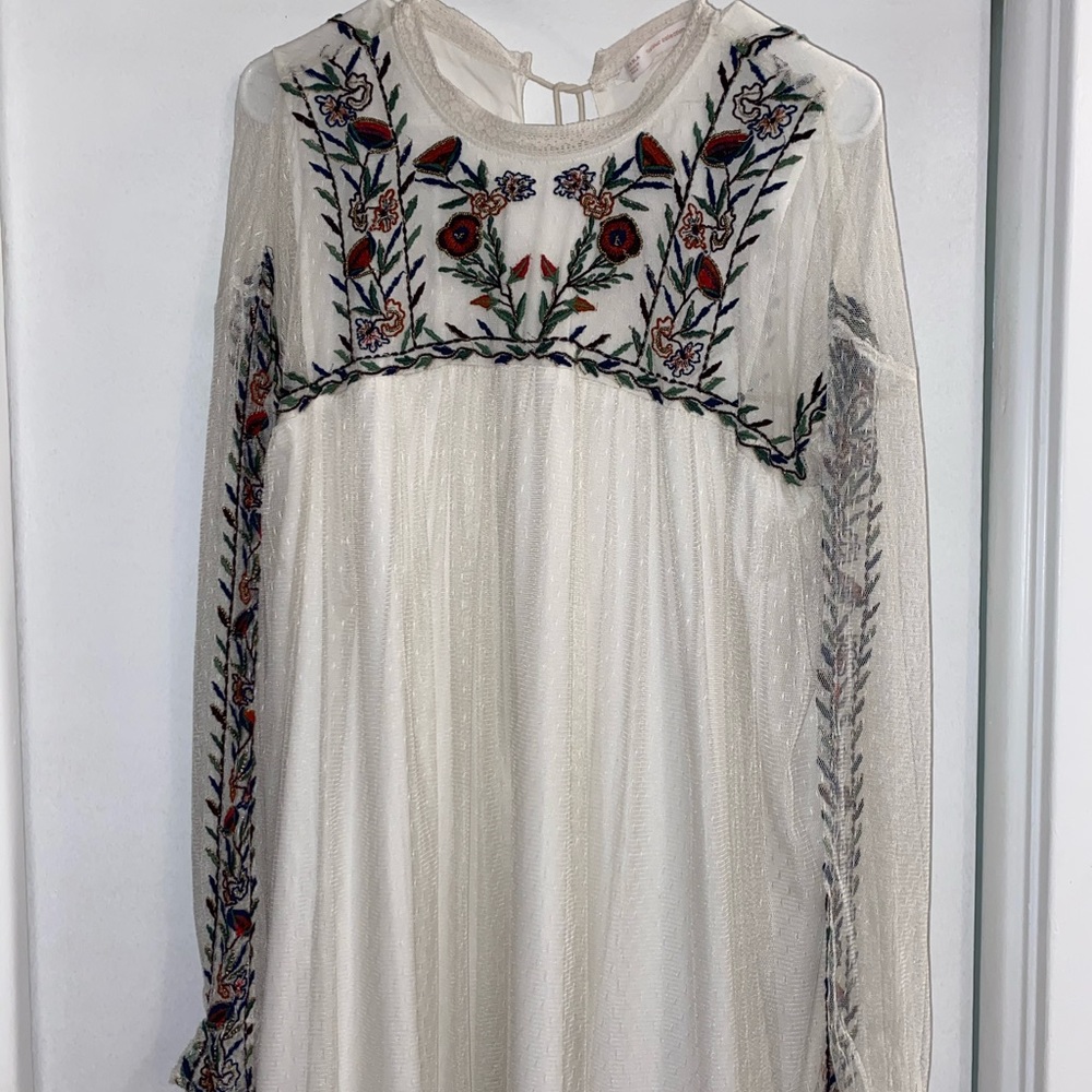 Zara White Long Sleeve Embroidered Mini Dress
